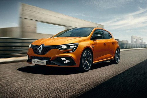 Megane RS Front angle low view