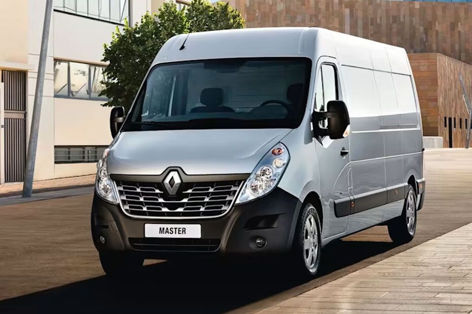 Renault Master Front Cross Side View