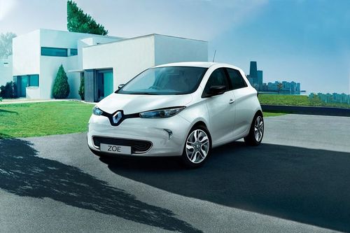 Zoe Front angle low view
