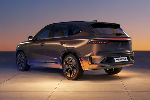Rear Cross Side View of Renault Koleos