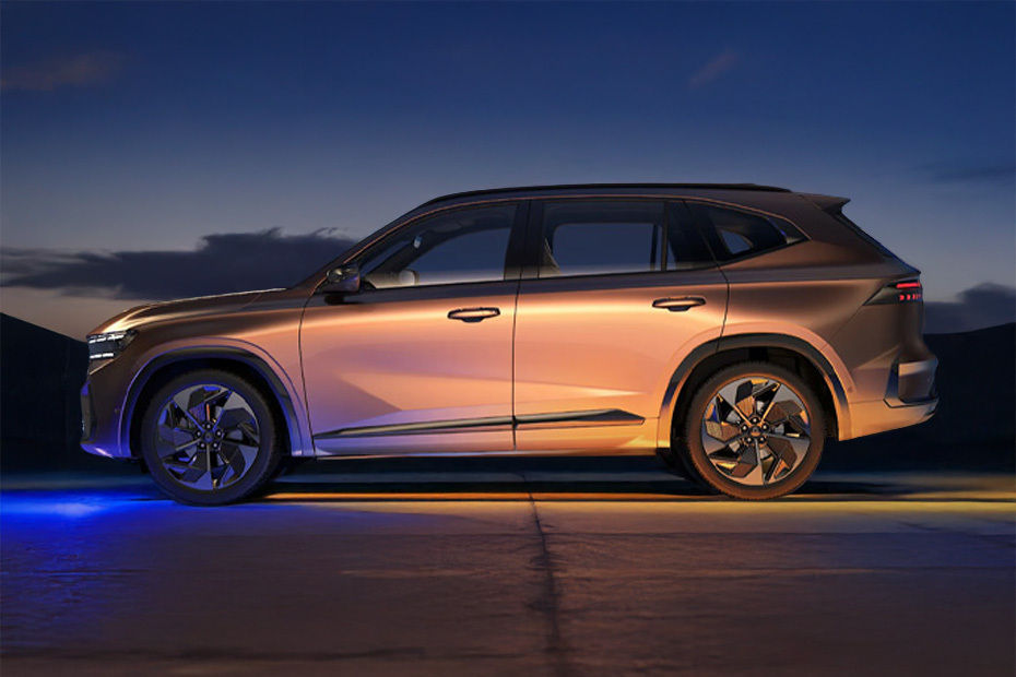 Koleos Side view