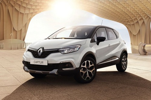 Captur Front angle low view