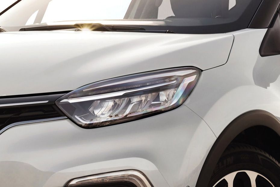 Captur Headlight