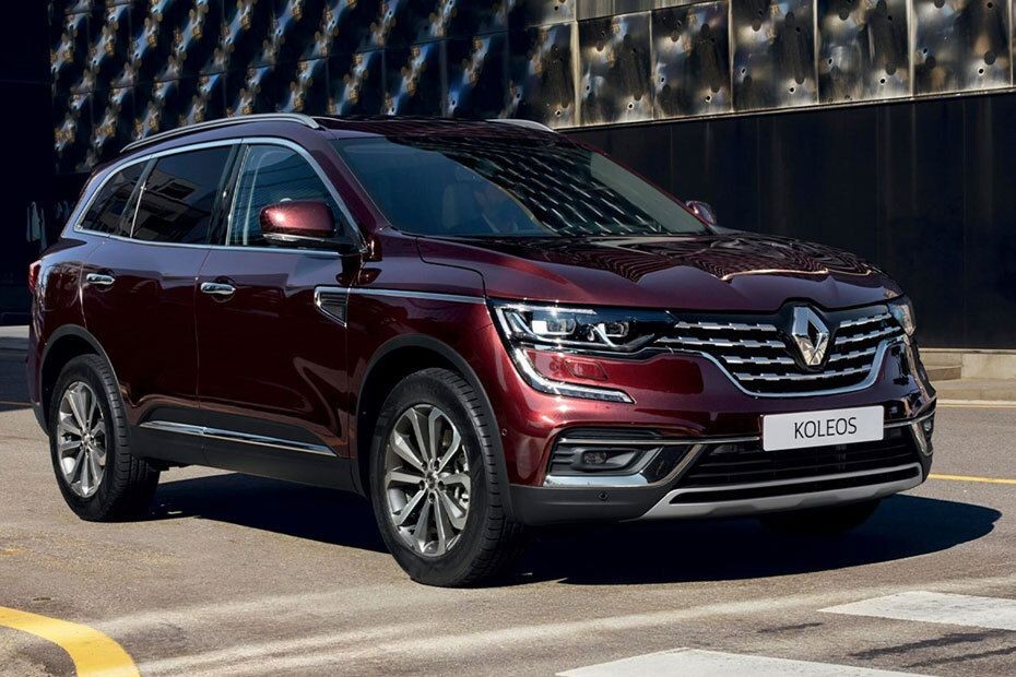 Renault Koleos (2022-2023) Front Cross Side View