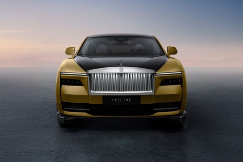 Full Front View of Spectre