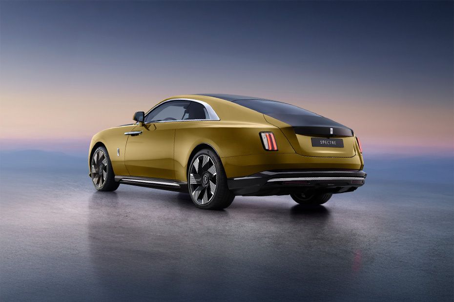 Rear Cross Side View of Rolls Royce Spectre