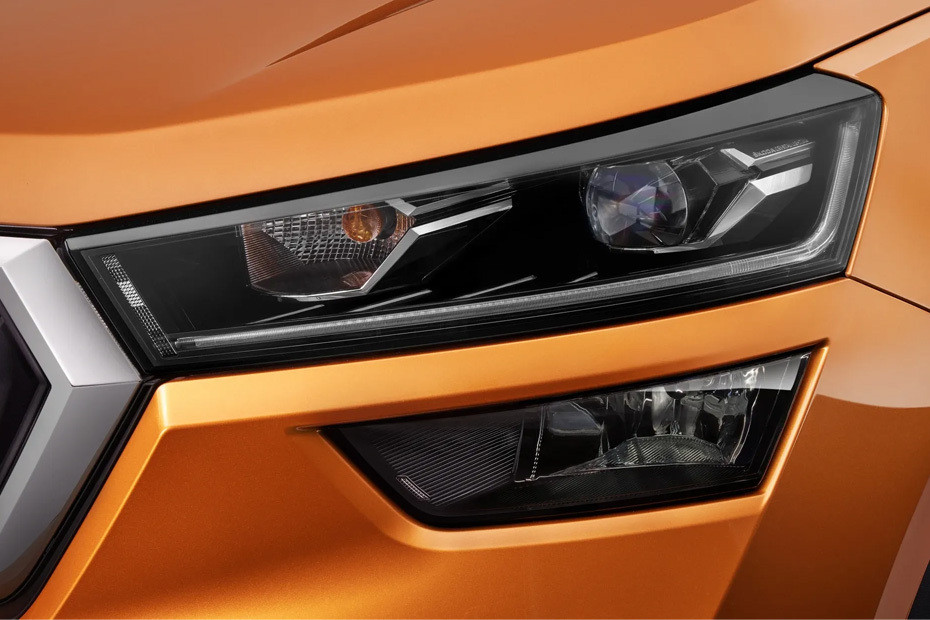 Kushaq Headlight