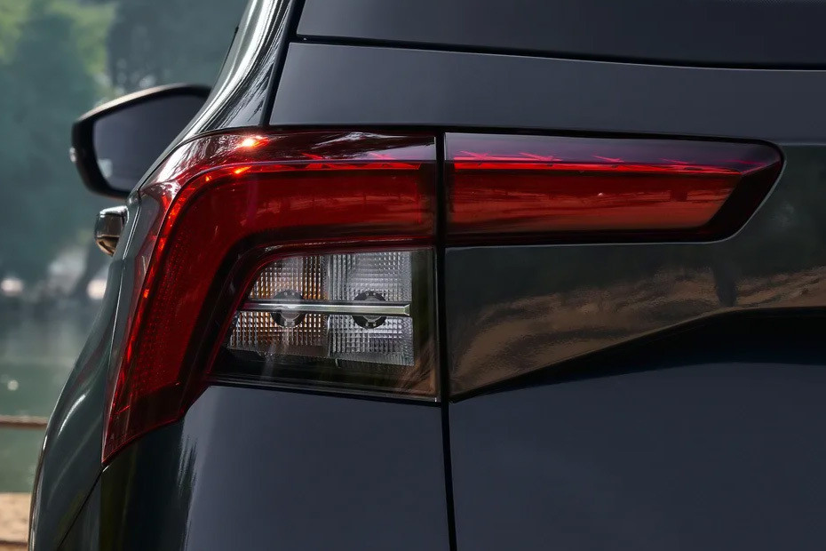 Kushaq Tail light