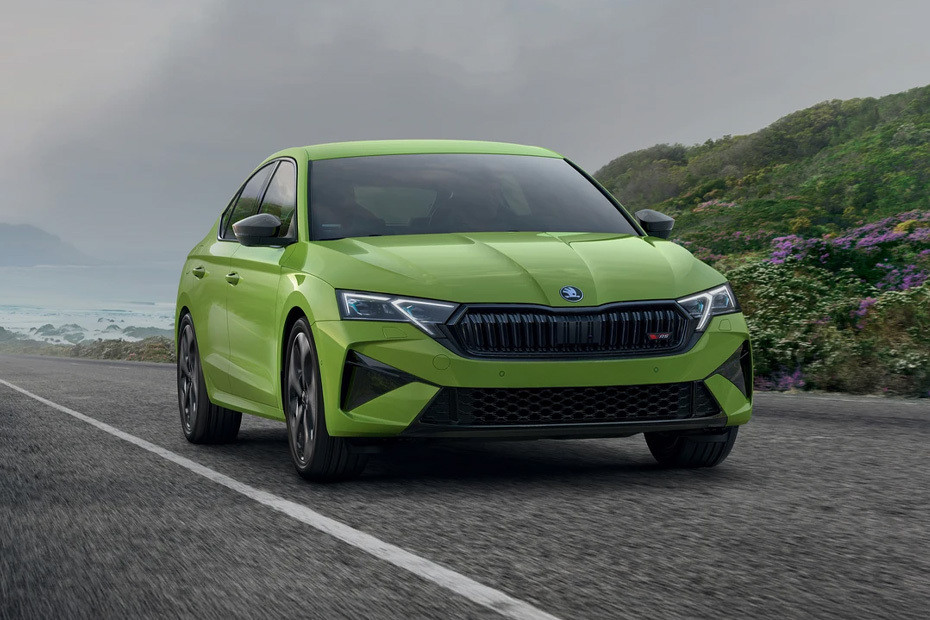 Full Front View of Octavia RS