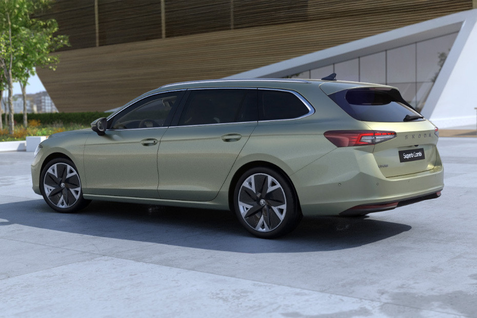 Rear Cross View of Skoda Superb Wagon