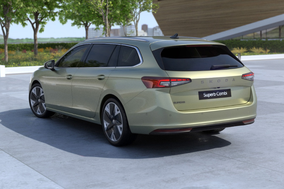 Rear Medium View of Skoda Superb Wagon