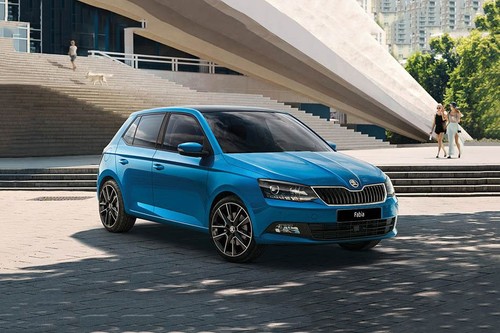 Skoda Fabia Front Cross Side View