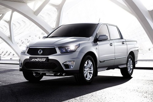 Ssangyong Actyon Sport Front Side View
