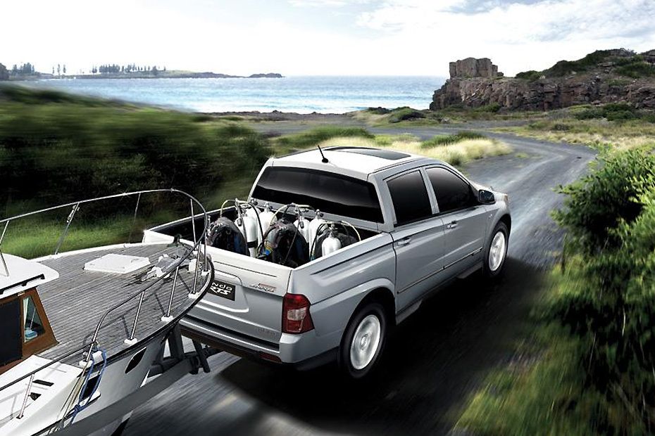 Actyon Sport Rear angle view