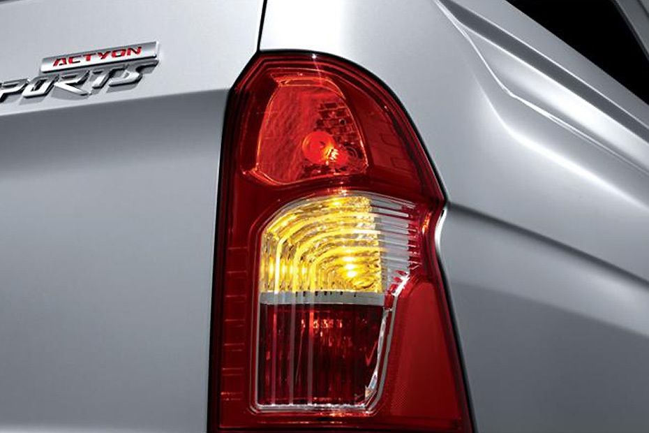 Actyon Sport Tail light