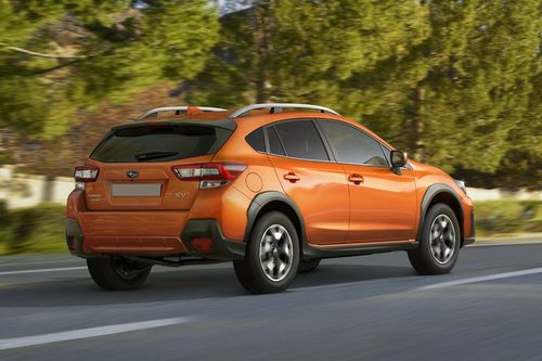 XV (2012-2021) Rear angle view