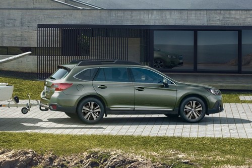 Subaru Outback (2012-2021) Drivers Sideview