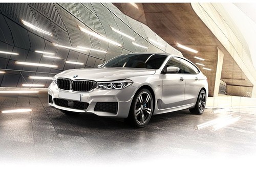 6 Series Gran Turismo Front angle low view