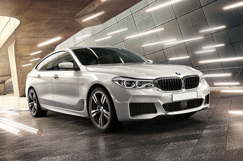 BMW 6 Series Gran Turismo Front Cross Side View