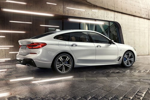 6 Series Gran Turismo Rear angle view
