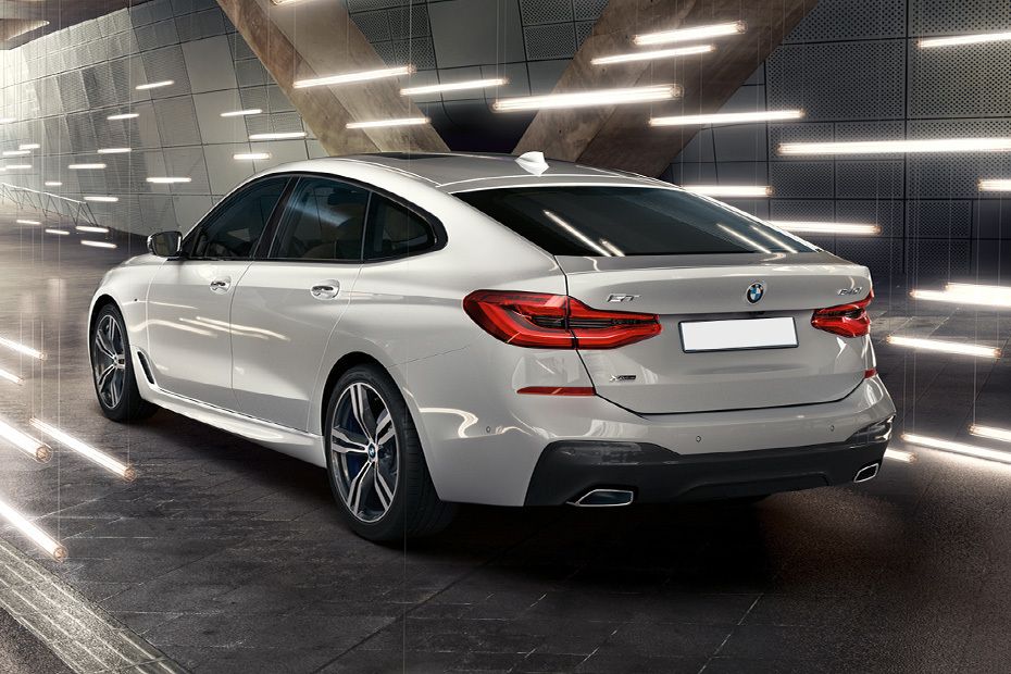 Rear Cross Side View of BMW 6 Series Gran Turismo