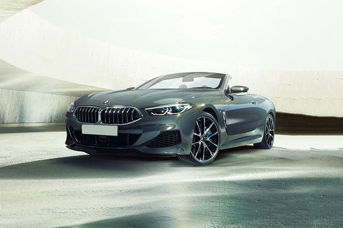 8 Series Convertible Front angle low view