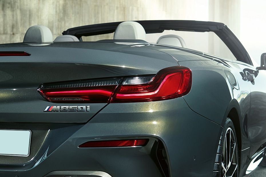 8 Series Convertible Tail light