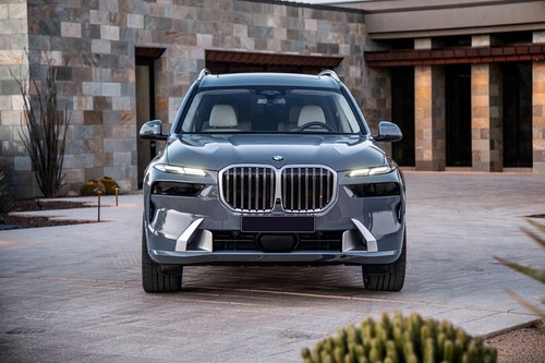 Full Front View of X7