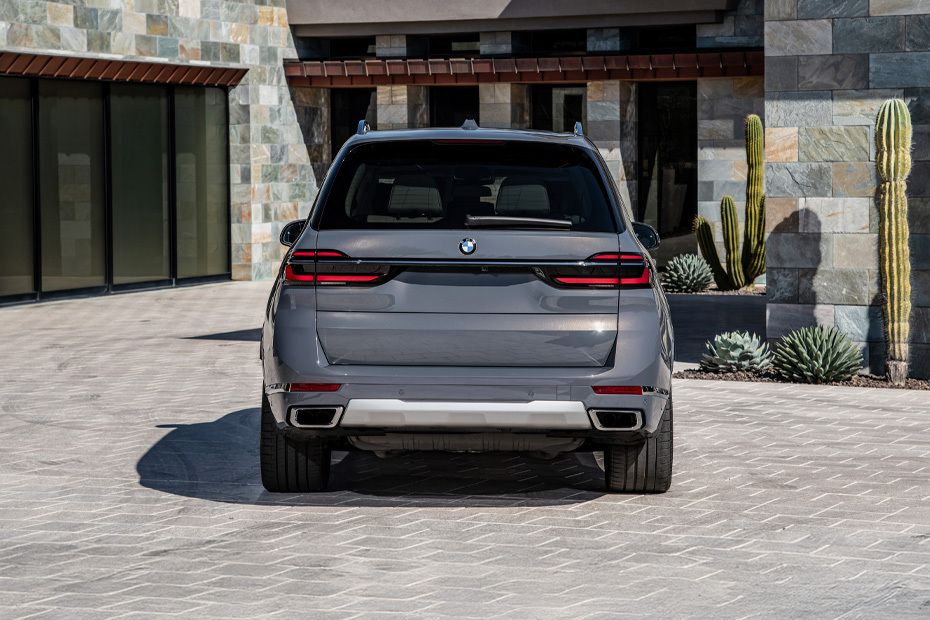 Full Rear View of BMW X7