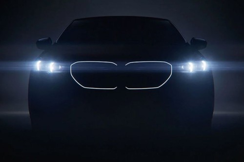 Full Front View of 5 Series