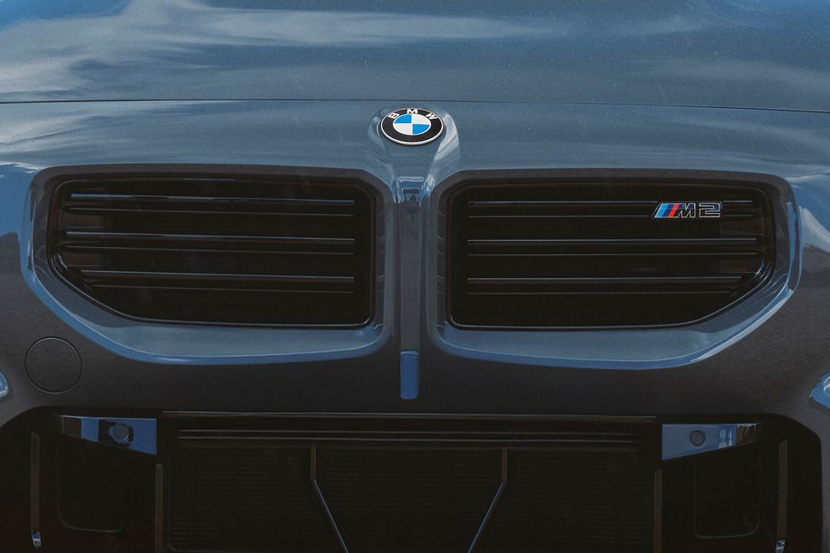 M2 Grille View