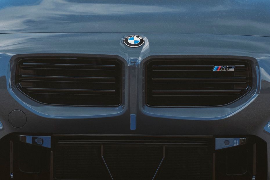 M2 Grille View