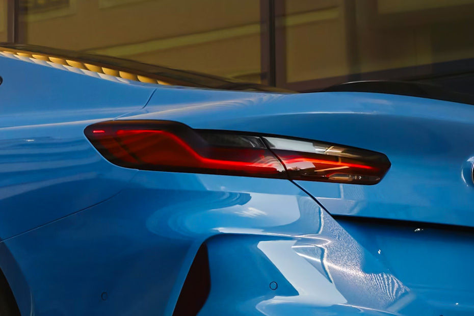 M8 Tail light