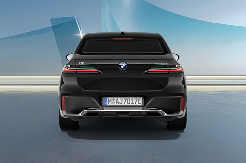 Full Rear View of BMW 7 Series