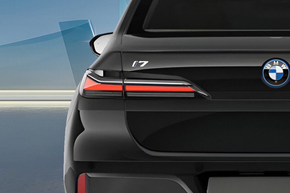 7 Series Tail light