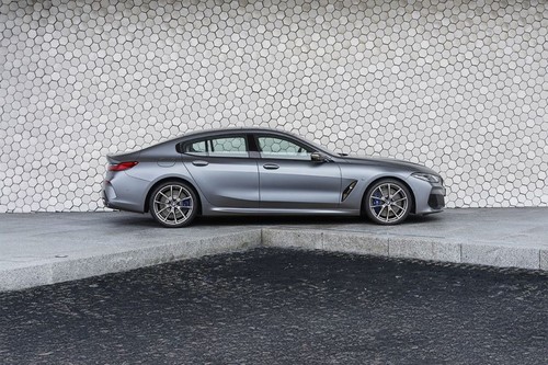 8 Series Gran Coupe Medium Angle Front View