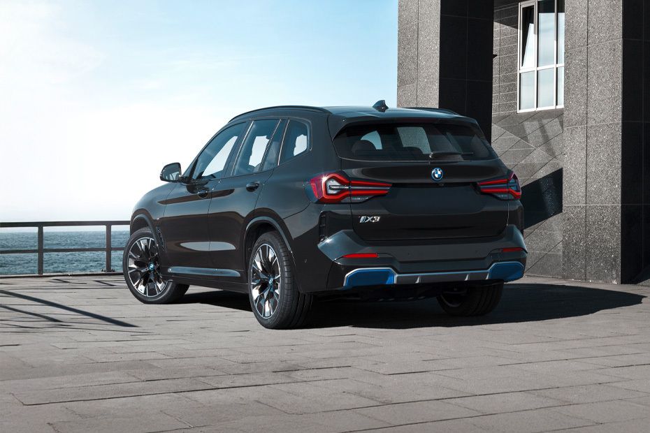Rear Cross Side View of BMW IX3 (2024-2025)