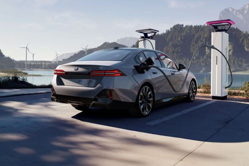 i5 Rear angle view