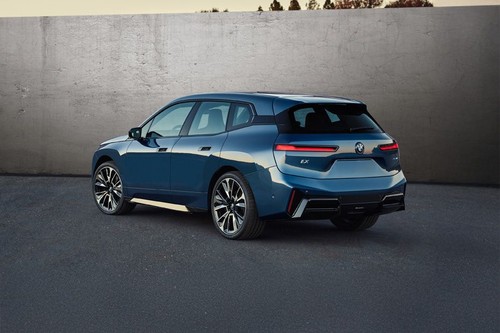 Rear Cross Side View of BMW IX 2026