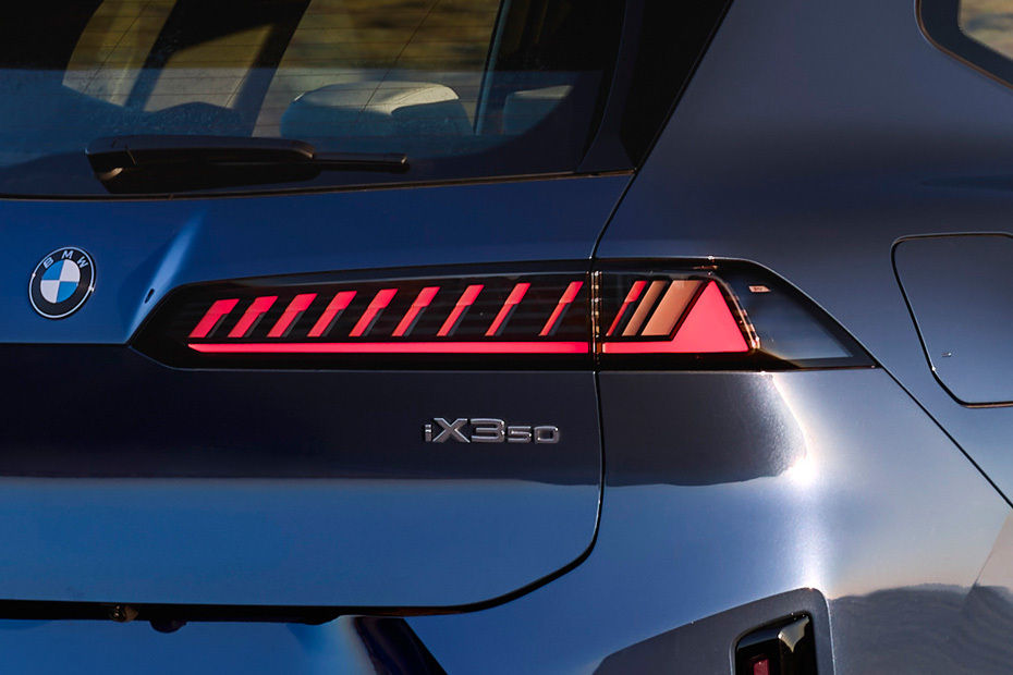 IX3 Tail light