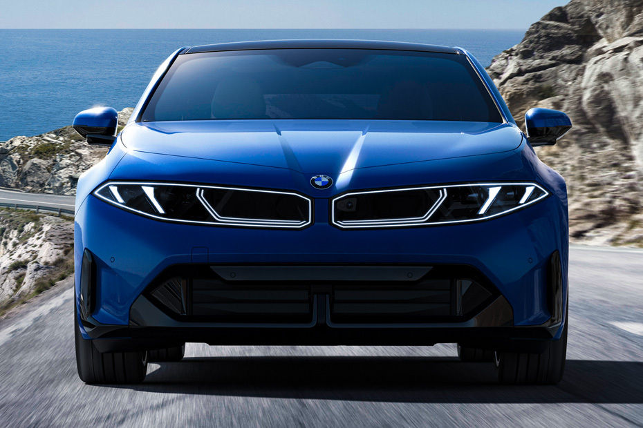 Full Front View of i3