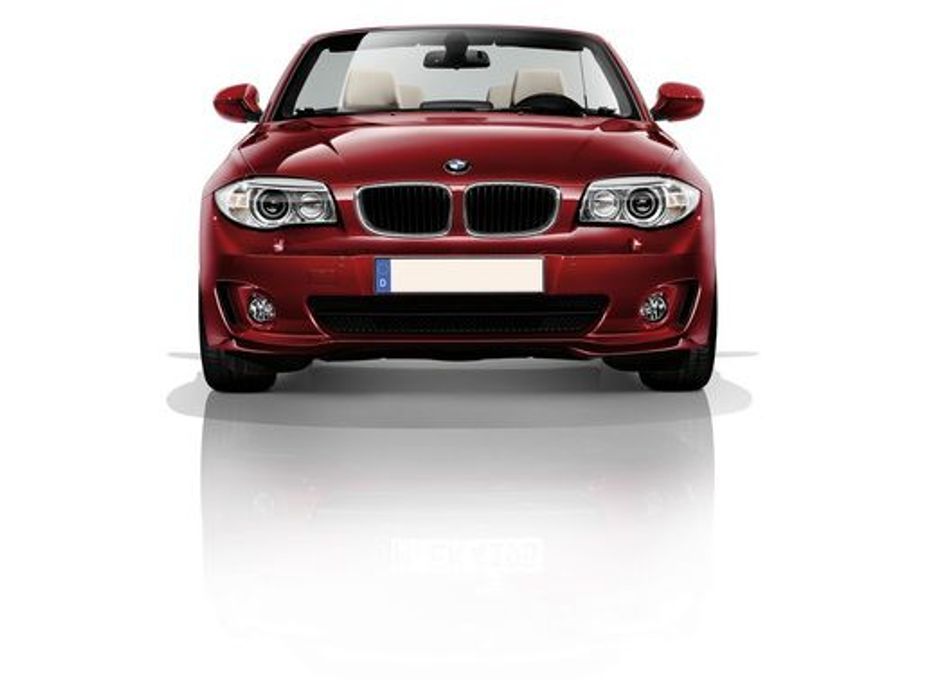 Full Front View of 1 Series Convertible