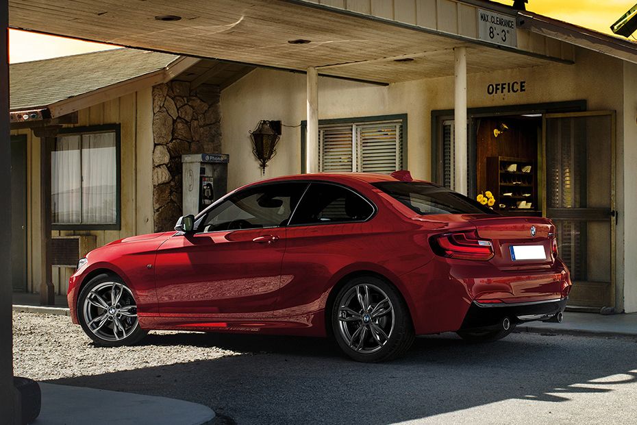Rear Cross View of BMW 2 Series Coupe (2022-2023)