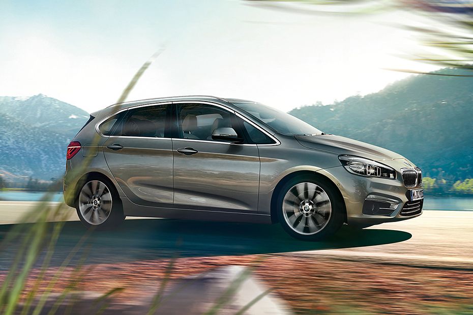BMW 2 Series Active Tourer Front Cross Side View
