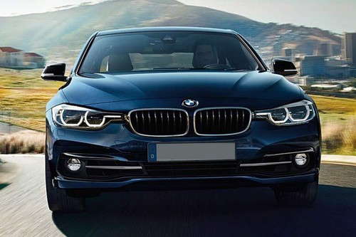 3 Series Sedan Medium Angle Front View