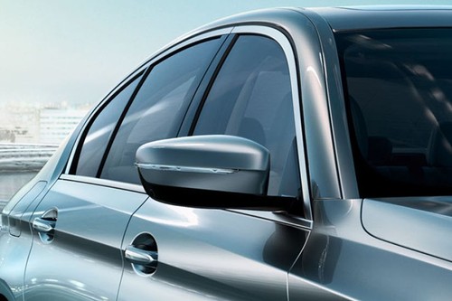 BMW 5 Series Sedan Drivers Side Mirror Front Angle