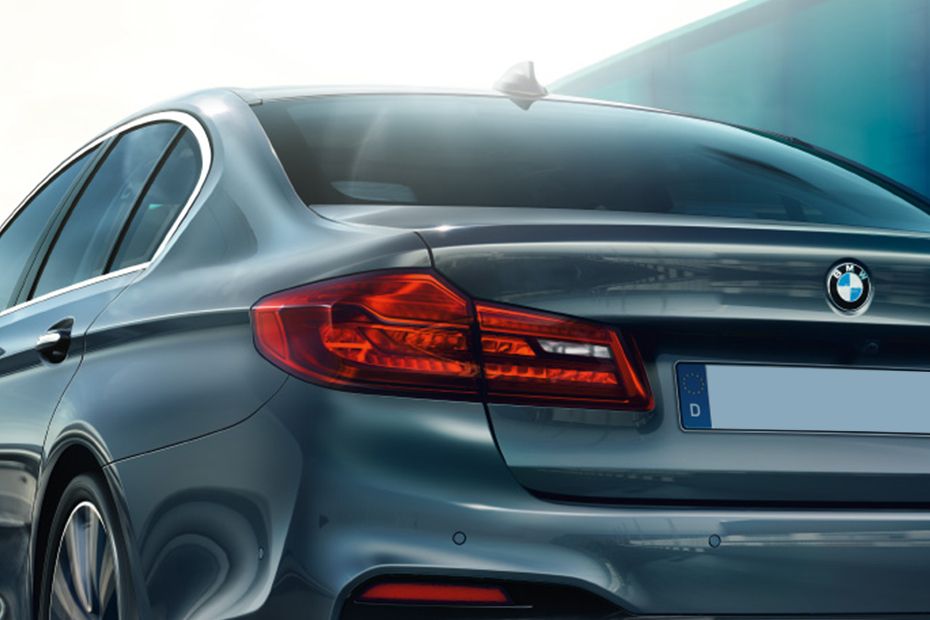 5 Series Sedan Tail light