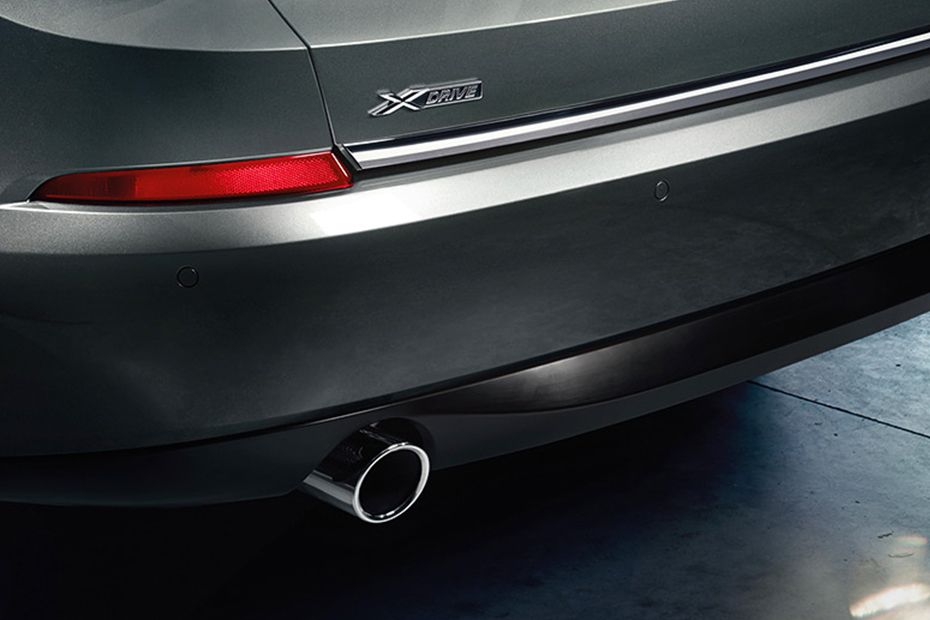 Exhaust Pipe of BMW 5 Series Gran Turismo