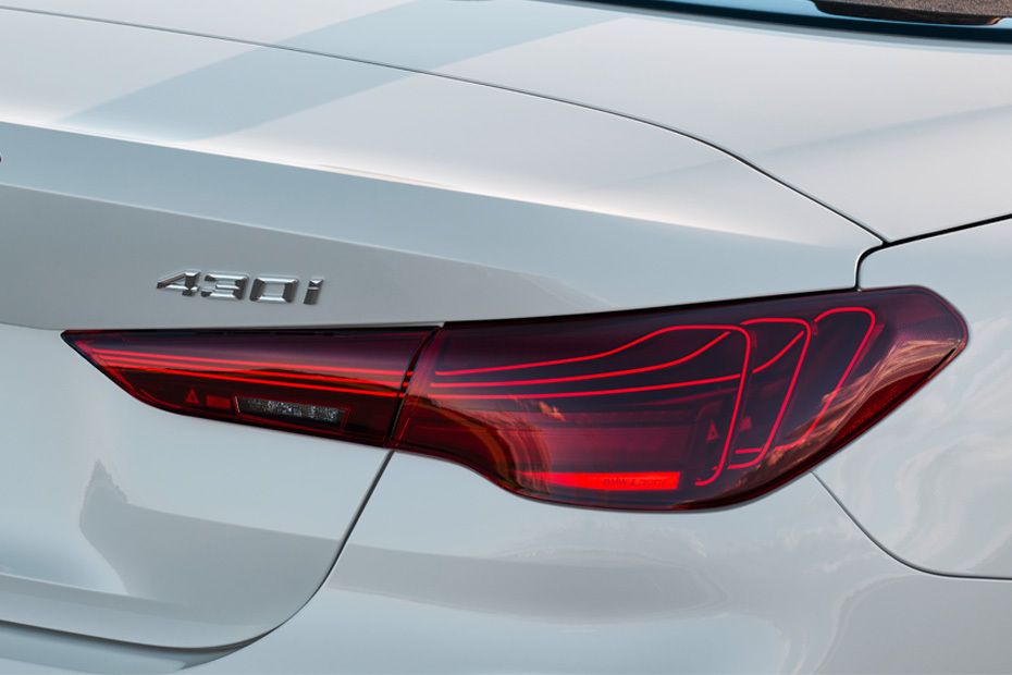 4 Series Convertible Tail light