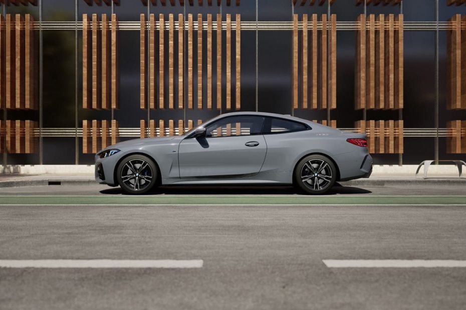 4 Series Coupe Side view